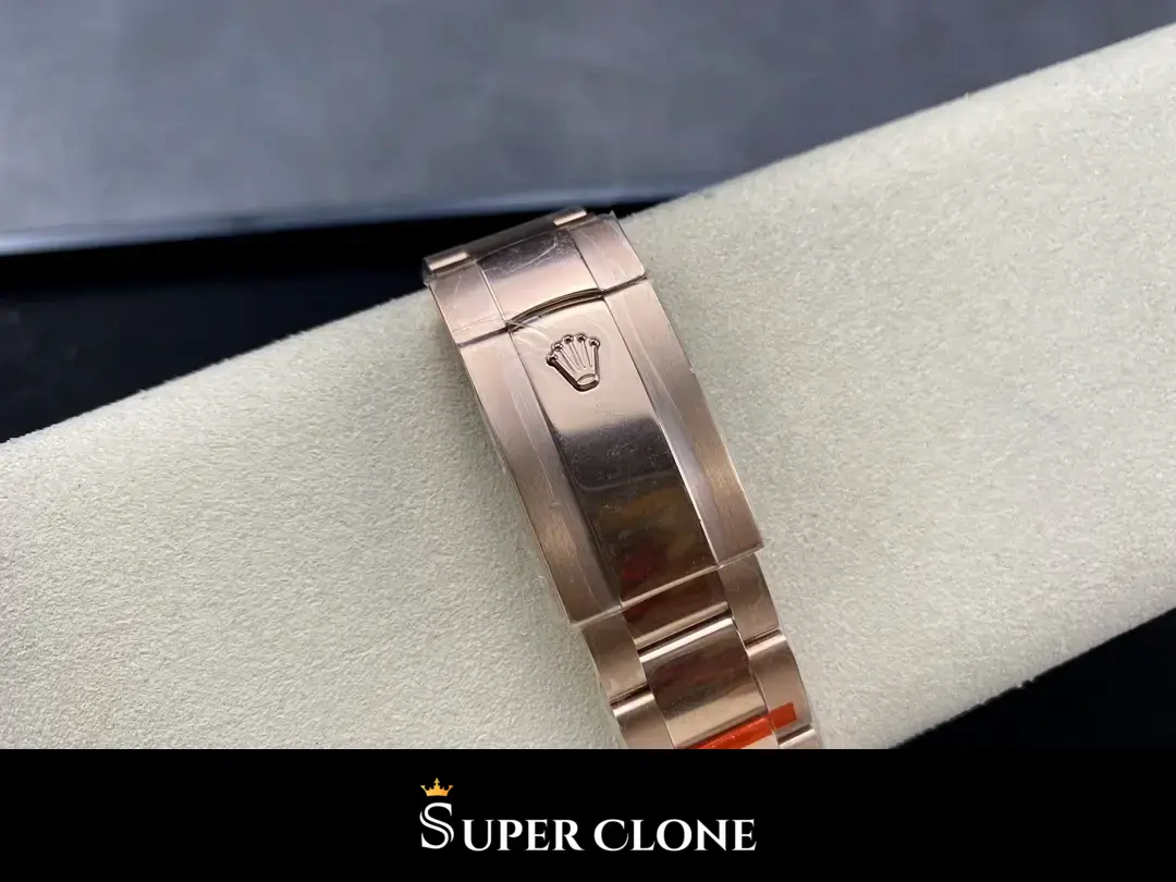 Rolex Sky-Dweller 336935 replica, vista 8, esfera blanco intenso