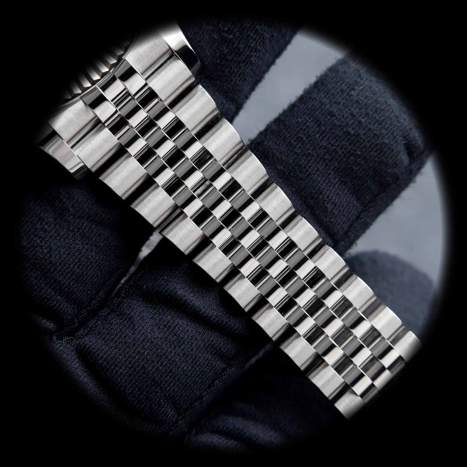 Rolex Sky-Dweller 336934 super clon esfera negra brillante, detalle del fondo de caja