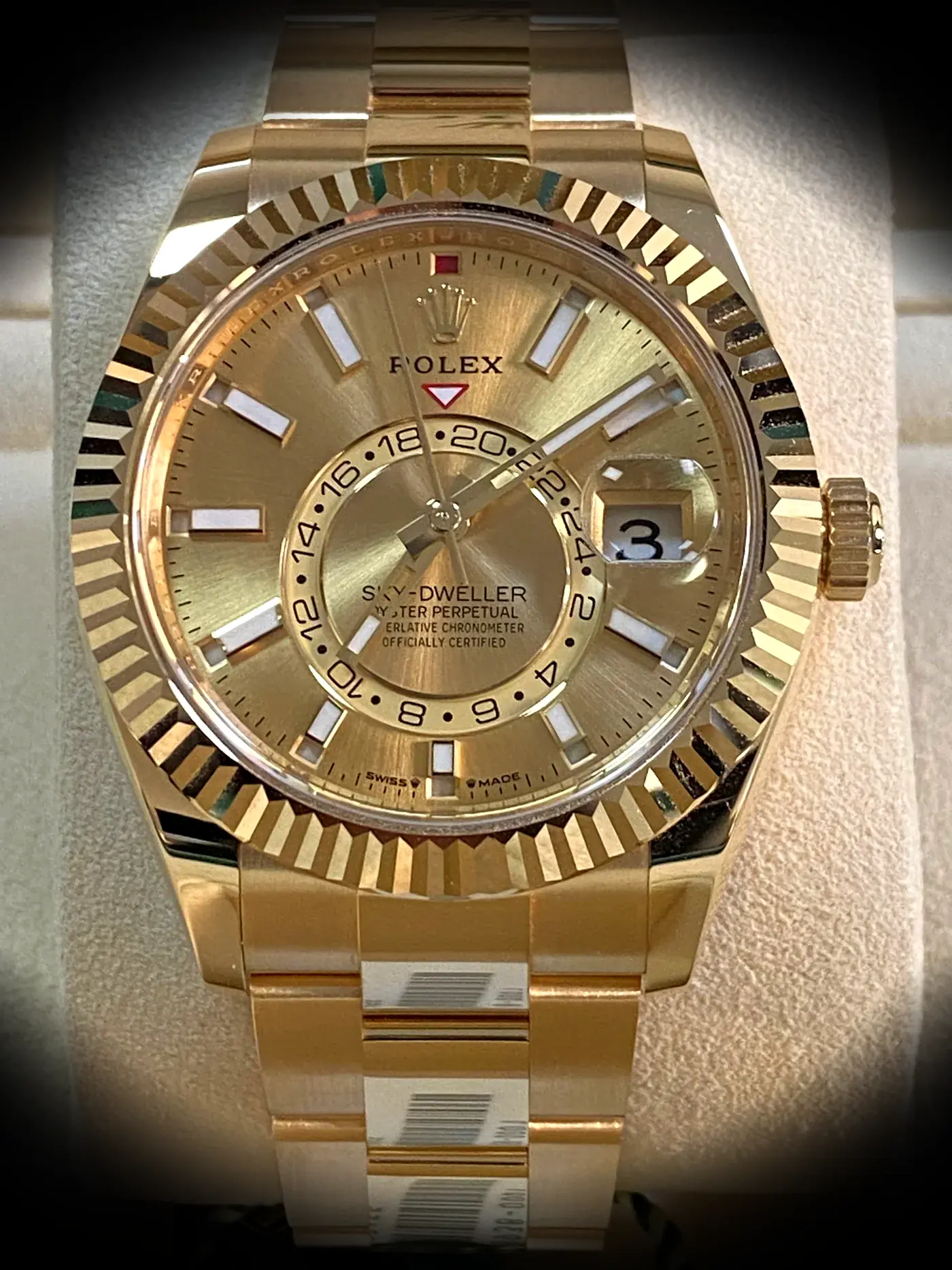 Rolex Sky-Dweller 336938 replica 42mm, primer plano de la esfera champagne
