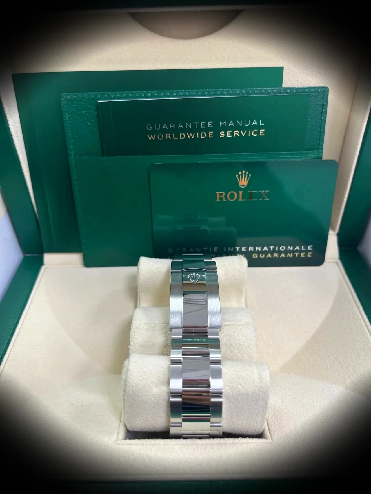 Rolex Sky-Dweller 336934 super clon, esfera blanco intenso, detalle del fondo
